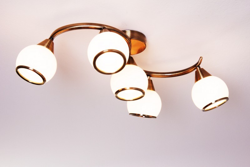 Plafoniera Ottone Usata : Plafoniera luci lampada da soffitto ottone classico vetro